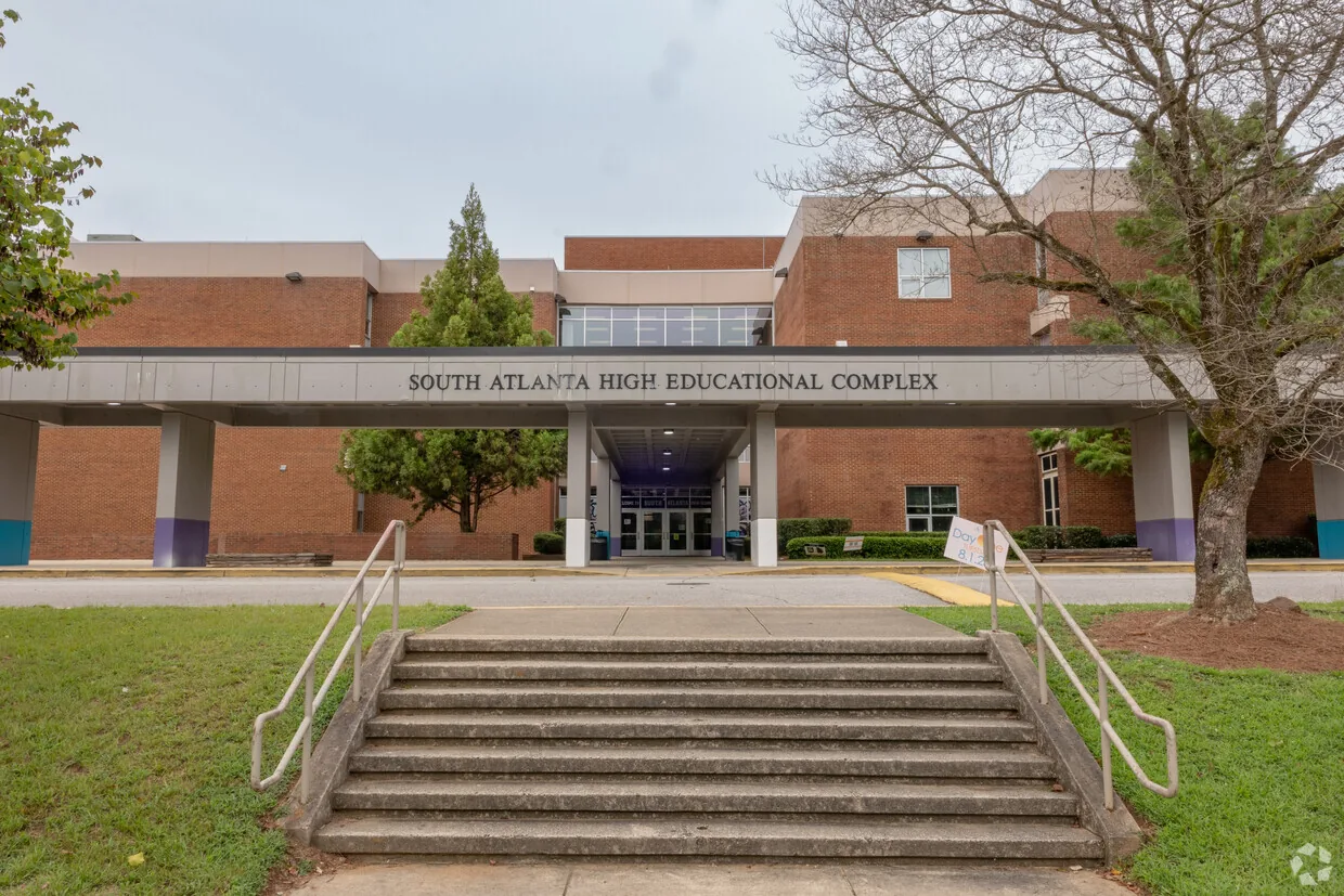 The South Atlanta High School building on Hutchens Road